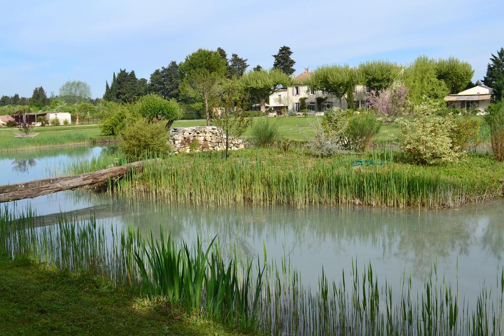 巴斯蒂特阿莫里尔住宿加早餐旅馆 Caumont-sur-Durance 外观 照片